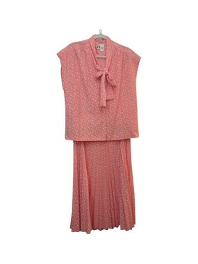 Vintage 80s Pink Pleated Skirt 2 Piece Set Tie Neck Blouse Cottagecore Coquette